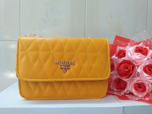 T&uacute;i v&agrave;ng