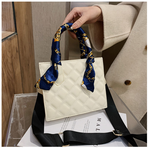 T&uacute;i cầm tay quai cuộn